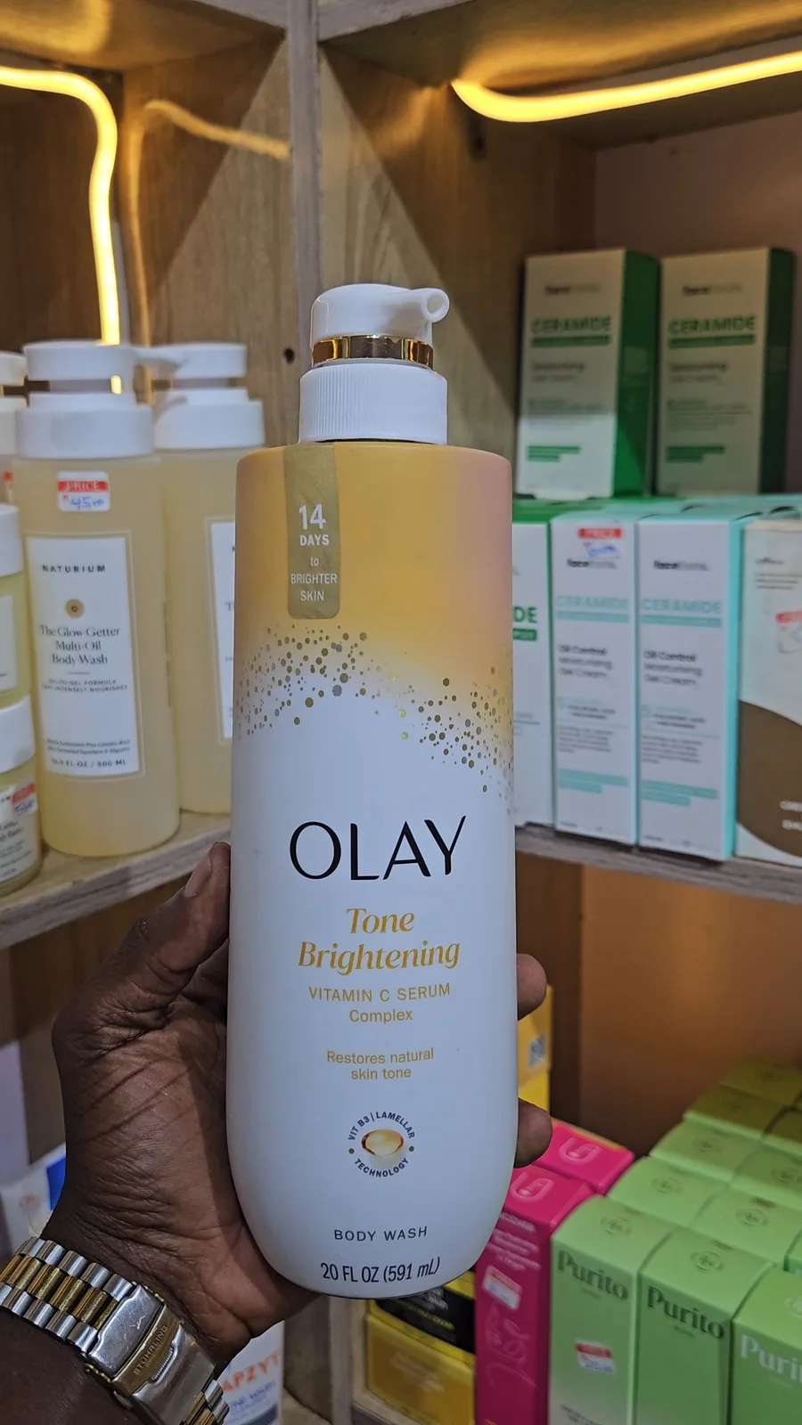 Olay Cleansing & Brightening Body Wash with Vitamin C and Vitamin B3