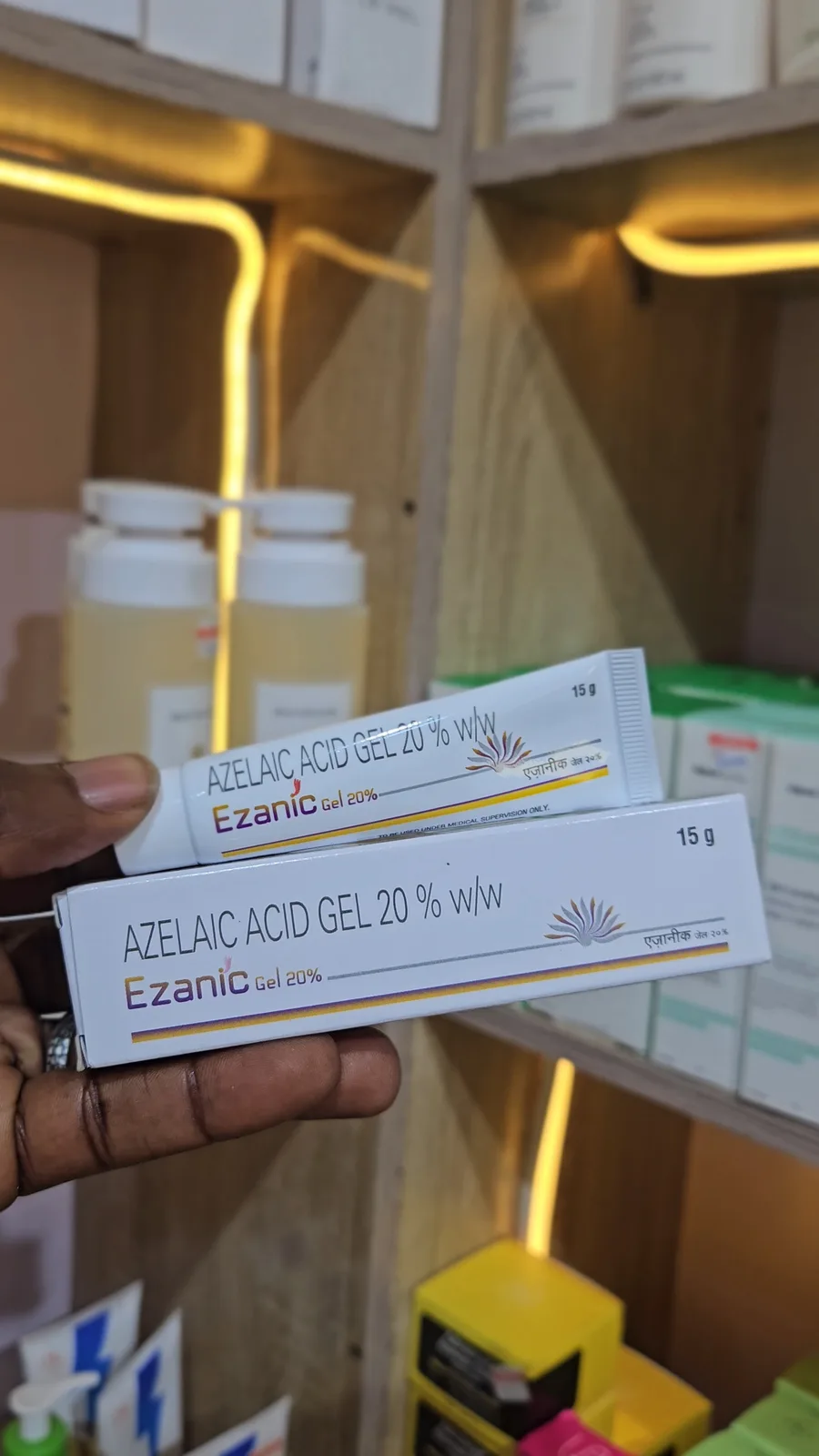 Ezanic Azelaic Acid Gel 20%